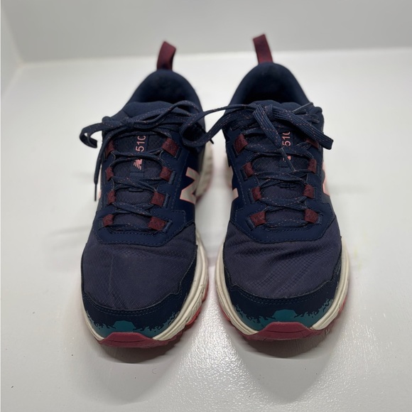 New Balance 510 youth trail running shoe in Navy and Pink size 4.5Y - Picture 3 of 12
